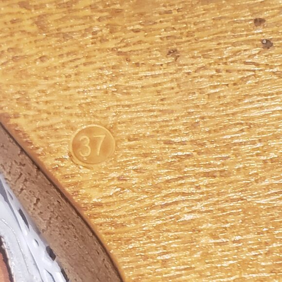 Spring Step White Open Toe Wedge Leather  Shoes/Sandals -  Size 7 (37) Like New - Picture 6 of 9